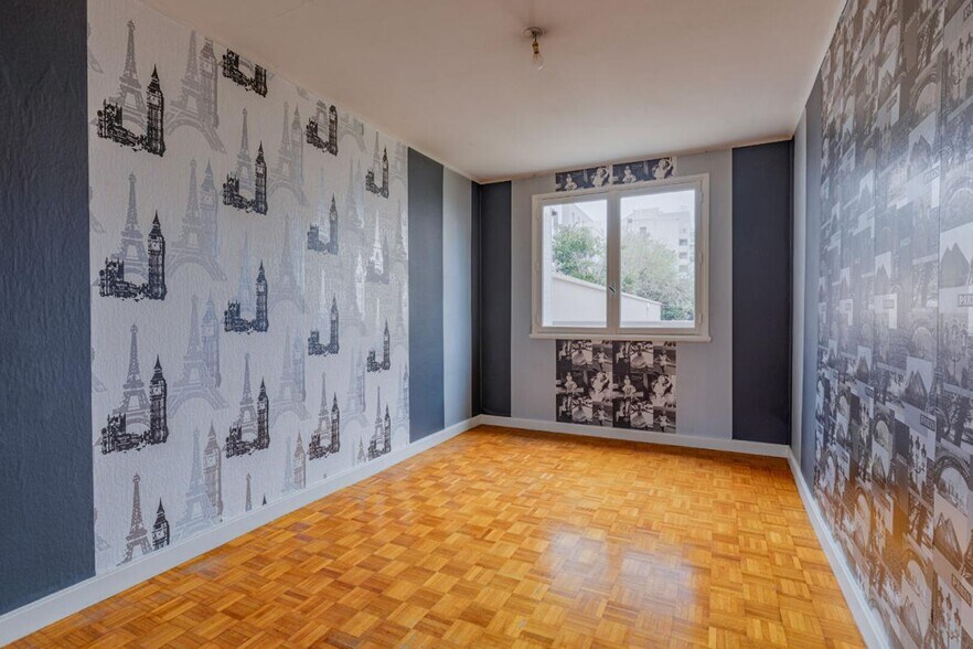 Office in Lyon for sale - Interior Photo - Image 3 of 4