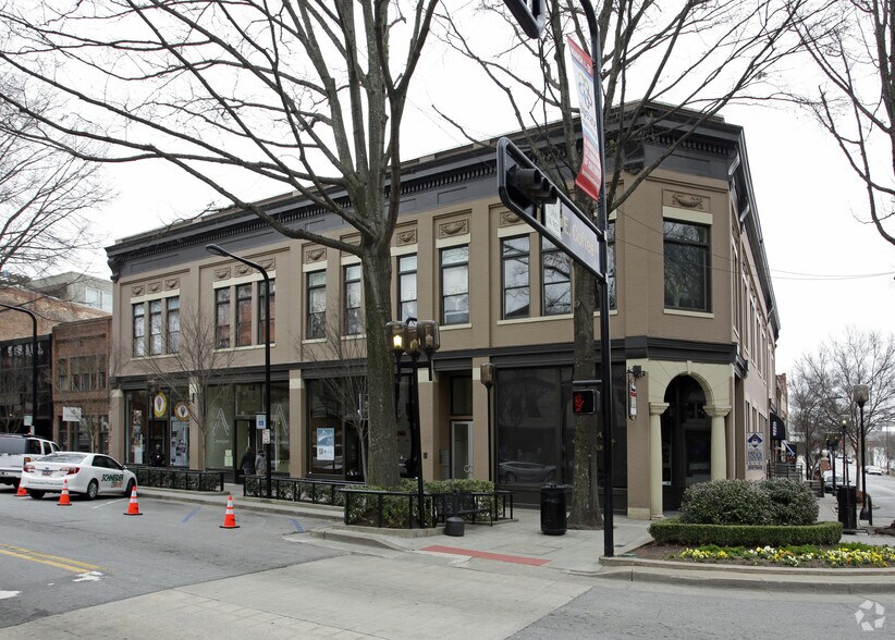 100 N Main St, Greenville, SC à vendre - Photo du bâtiment - Image 2 de 9