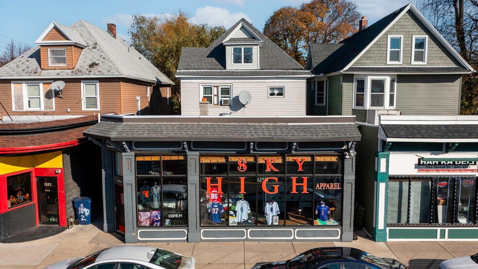 Seneca Street Portfolio portefeuille de 5 propriétés à vendre sur LoopNet.ca - Photo du bâtiment - Image 2 de 120