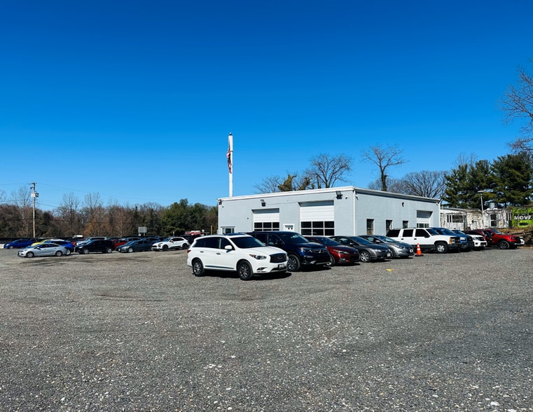 7056 Aviation Blvd, Glen Burnie, MD for lease - Building Photo - Image 1 of 9