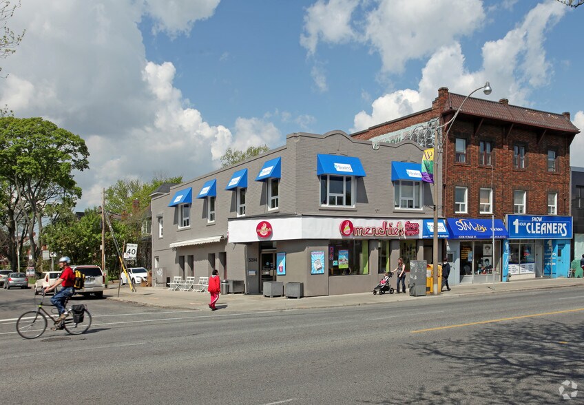 3204 Yonge St, Toronto, ON à vendre - Photo principale - Image 1 de 1