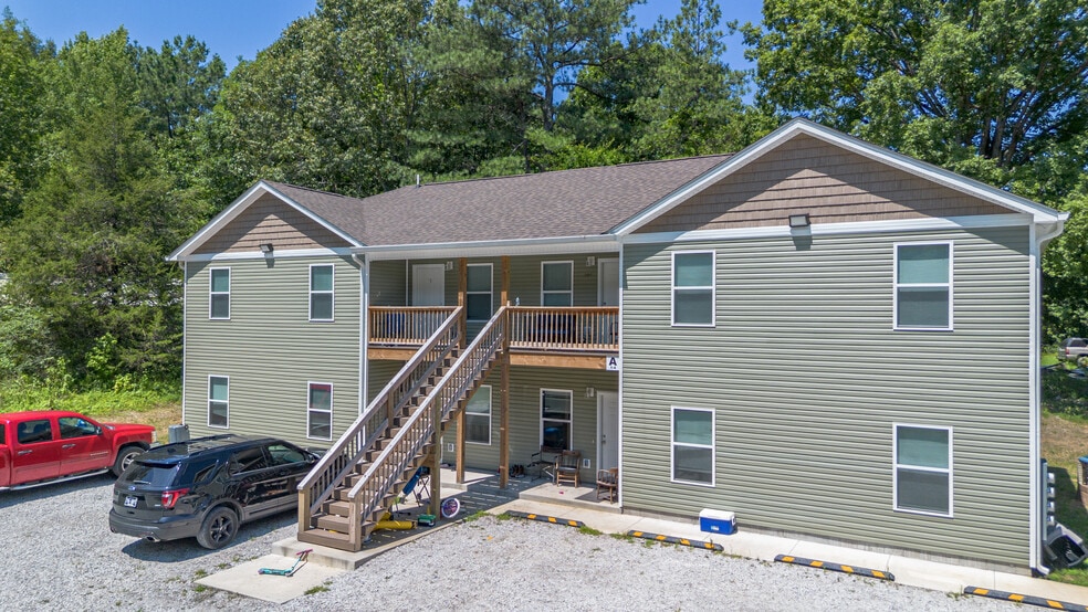 21 Lost Ln, McEwen, TN for sale - Building Photo - Image 3 of 33