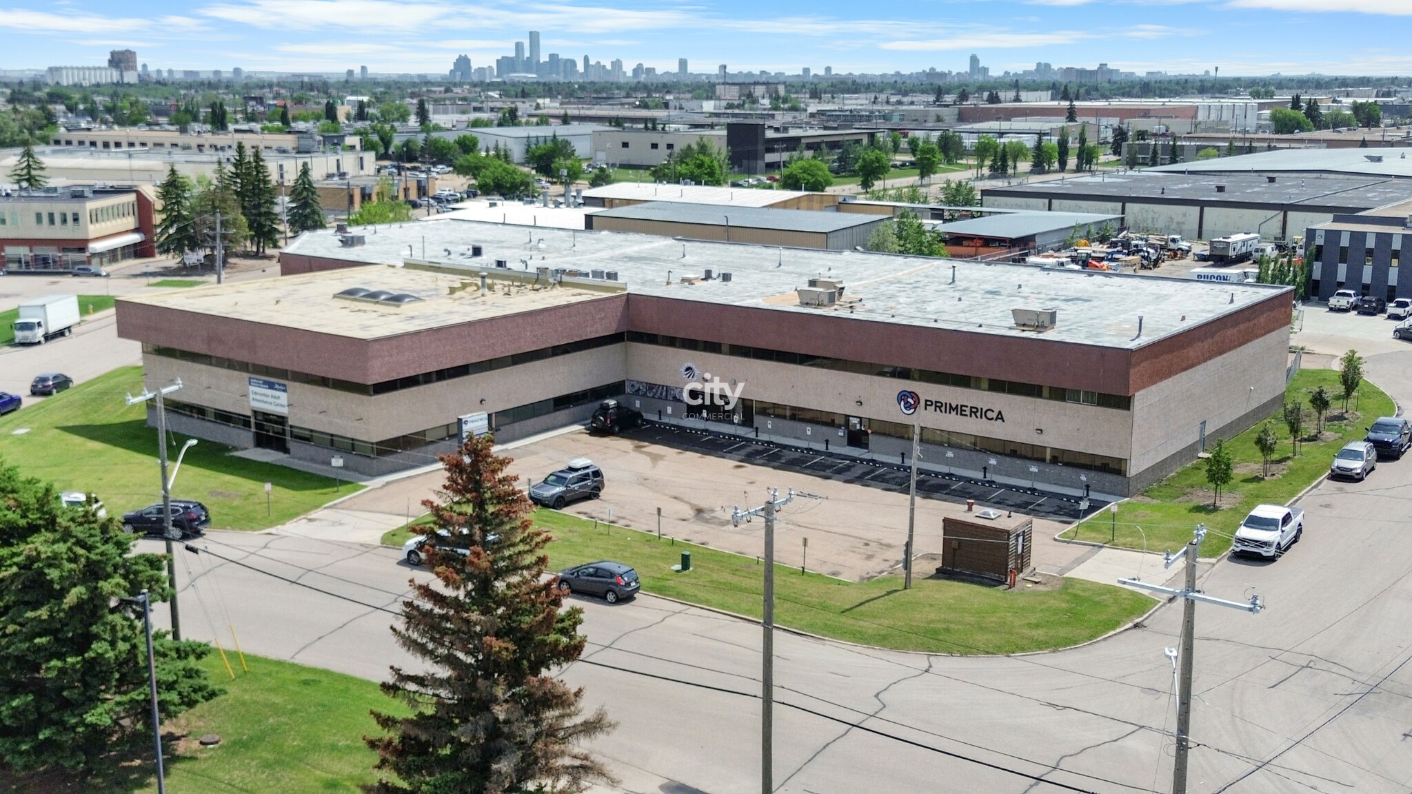 14601 134 Av NW, Edmonton, AB à vendre Photo du bâtiment- Image 1 de 1