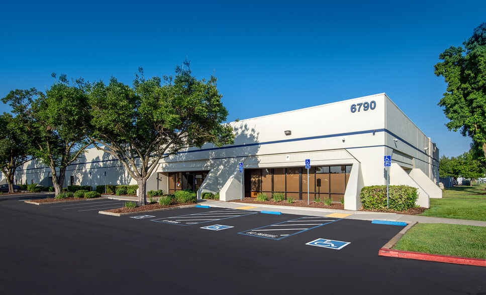 6790 Florin Perkins Rd, Sacramento, CA for sale - Building Photo - Image 1 of 7