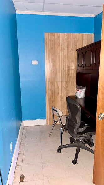 109 S Hall St, Warrenton, NC à louer - Photo intérieure - Image 3 de 12