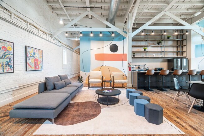 Plus de détails pour 828 N Broadway St, Knoxville, TN - Coworking à louer