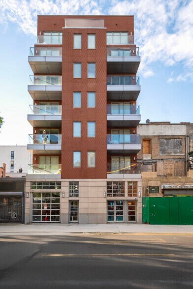 1613 Mermaid Ave, Brooklyn, NY à vendre - Photo du bâtiment - Image 2 de 8