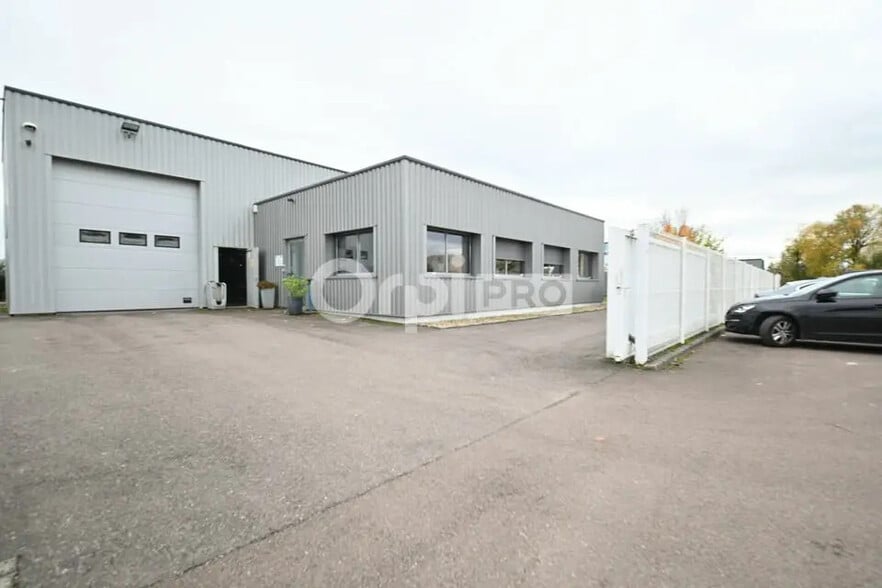 Flex in Chalon-sur-Saône for lease - Building Photo - Image 1 of 8