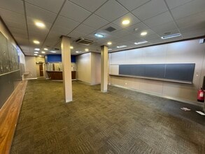 24 Stewarton St, Wishaw for lease Interior Photo- Image 2 of 25