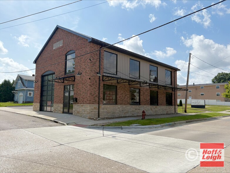 402 S Elmwood Ave, Medina, OH for lease - Building Photo - Image 1 of 12
