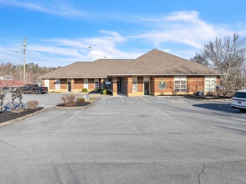 2540 Sand Pike Blvd, Pigeon Forge, TN à louer - Photo du bâtiment - Image 2 de 6