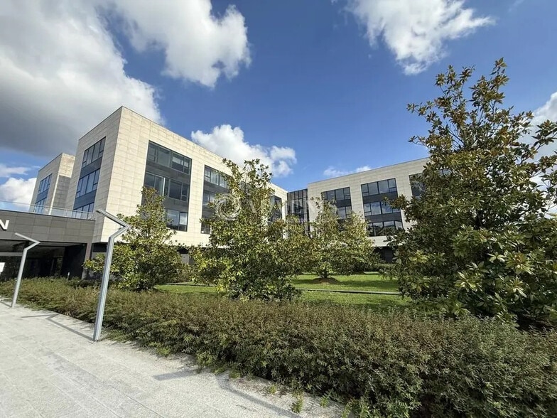 Office in Jossigny for sale - Building Photo - Image 1 of 11