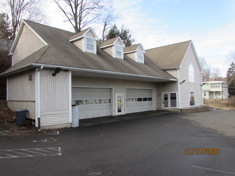 93 Cherry St, Naugatuck, CT à vendre - Photo du bâtiment - Image 1 de 1