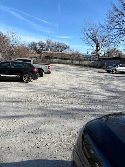 1014-1054 N Kolmar Ave, Chicago, IL à louer - Photo du bâtiment - Image 2 de 30