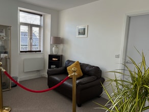 16 High St, Glastonbury for lease Interior Photo- Image 1 of 4