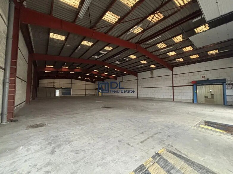 Industrial in Lisses for lease - Interior Photo - Image 3 of 14