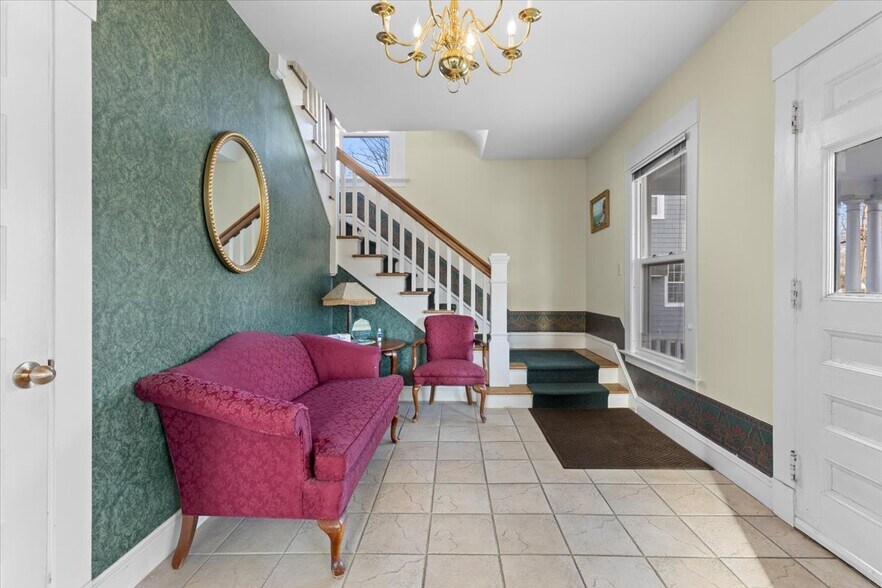 2040 Whitney Ave, Hamden, CT à louer - Photo du bâtiment - Image 3 de 11