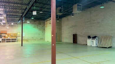 4302-4442 E New York St, Aurora, IL for lease - Commercial Listing Video 