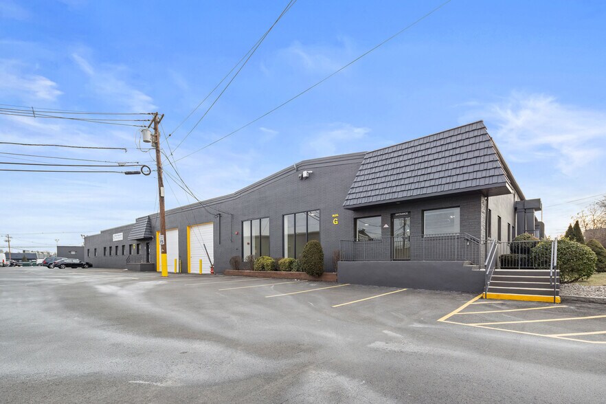 280 N Midland Ave, Saddle Brook, NJ à louer - Photo du bâtiment - Image 1 de 20