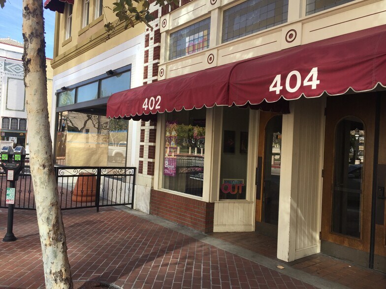 402-404 W 4th St, Santa Ana, CA à louer - Photo du bâtiment - Image 3 de 10