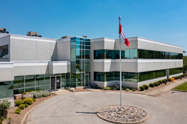 Plus de détails pour 195 Harry Walker Pky, Newmarket, ON - Bureau, Industriel à louer