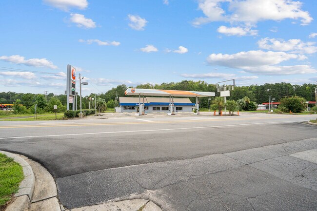 Plus de détails pour 5 Lane St, Yemassee, SC - Commerce de détail à louer