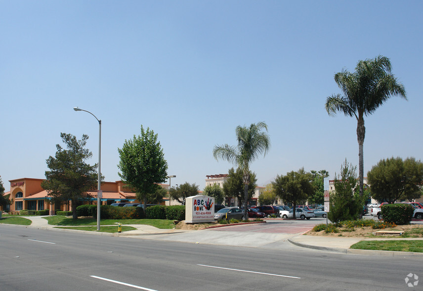 23750 Alessandro Blvd, Moreno Valley, CA à louer - Photo du bâtiment - Image 3 de 17