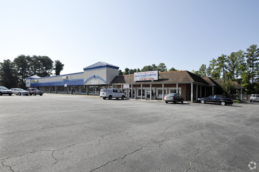 5611 Riverdale Rd, Riverdale, GA for lease - Primary Photo - Image 1 of 1