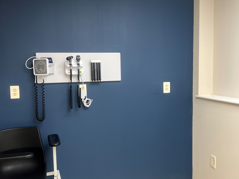 25 Kilmer Dr, Morganville, NJ à louer - Photo intérieure - Image 2 de 7