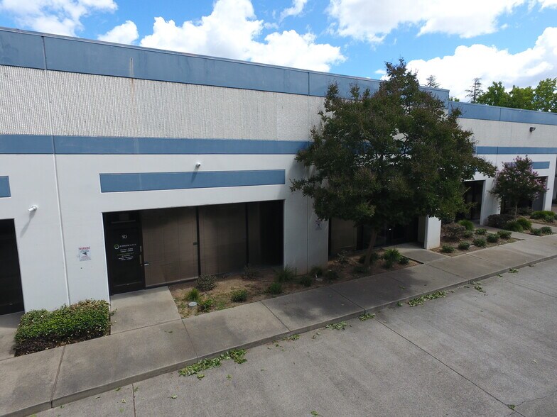 201 Harris Ave, Sacramento, CA à louer - Photo du bâtiment - Image 3 de 8