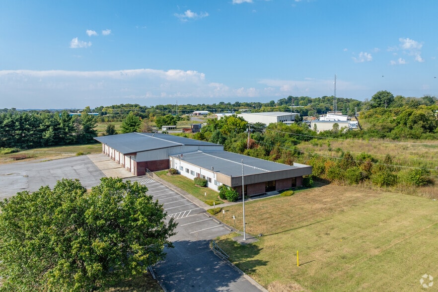 1330 Gateway Dr, Gallatin, TN for lease - Building Photo - Image 2 of 6