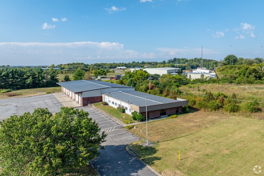 1330 Gateway Dr, Gallatin, TN à vendre - Photo du bâtiment - Image 2 de 6