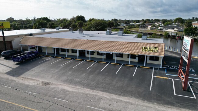 Plus de détails pour 3527 Tamiami Trl, Port Charlotte, FL - Commerce de détail à vendre