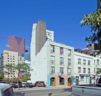 Plus de détails pour 76 Church St, Toronto, ON - Services hôteliers à vendre