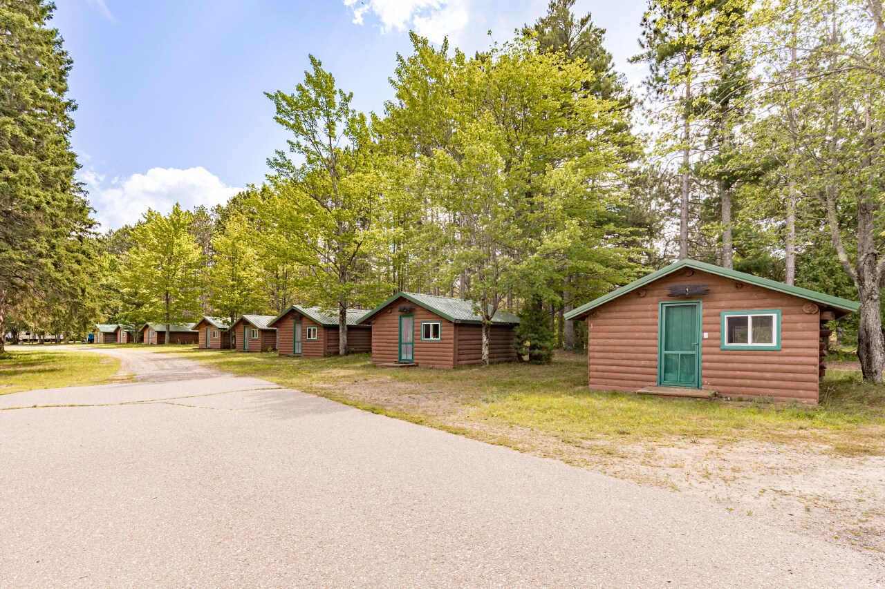 8355 Highway 2, Iron River, WI à vendre Photo principale- Image 1 de 15