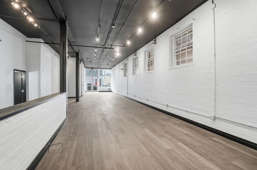 1008 Race St, Cincinnati, OH for sale - Interior Photo - Image 3 of 14