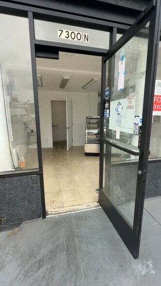 7300 W Sunset Blvd, Los Angeles, CA à louer - Vidéo sur l’inscription commerciale - Image 2 de 9