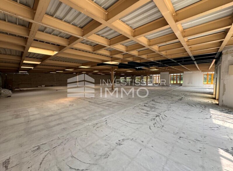 Flex in Croissy Beaubourg for lease - Interior Photo - Image 2 of 5