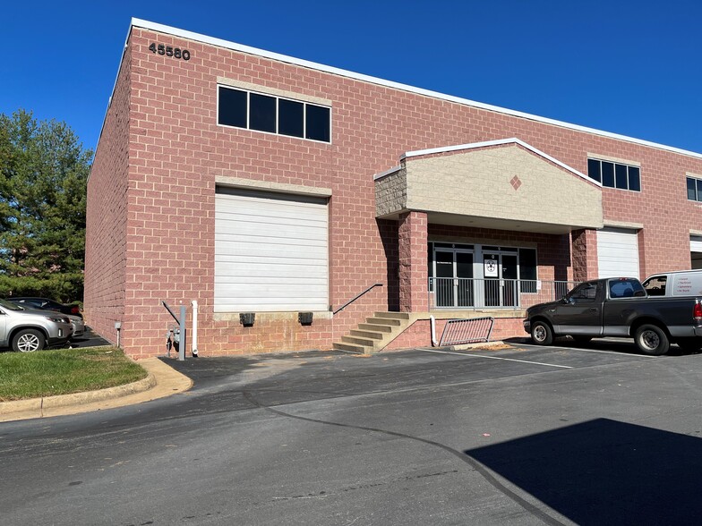 45580 Shepard Dr, Sterling, VA for lease - Building Photo - Image 1 of 5