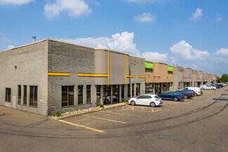 Plus de détails pour 3370-3418 Boul Industriel, Laval, QC - Industriel à louer