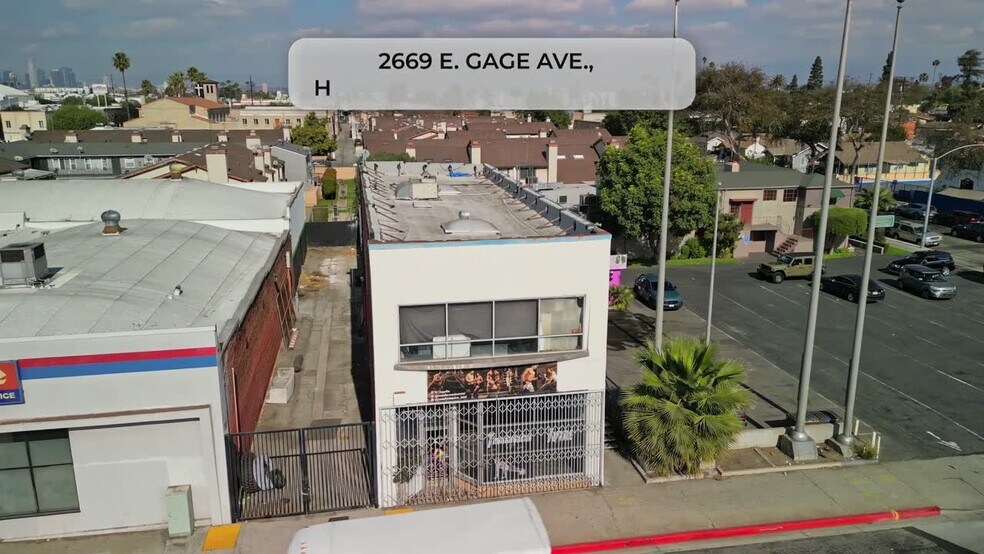 2669 E Gage Ave, Huntington Park, CA à vendre - Vidéo sur l’inscription commerciale - Image 2 de 6