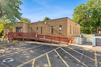 Plus de détails pour 141 Park St, Attleboro, MA - Bureau à vendre