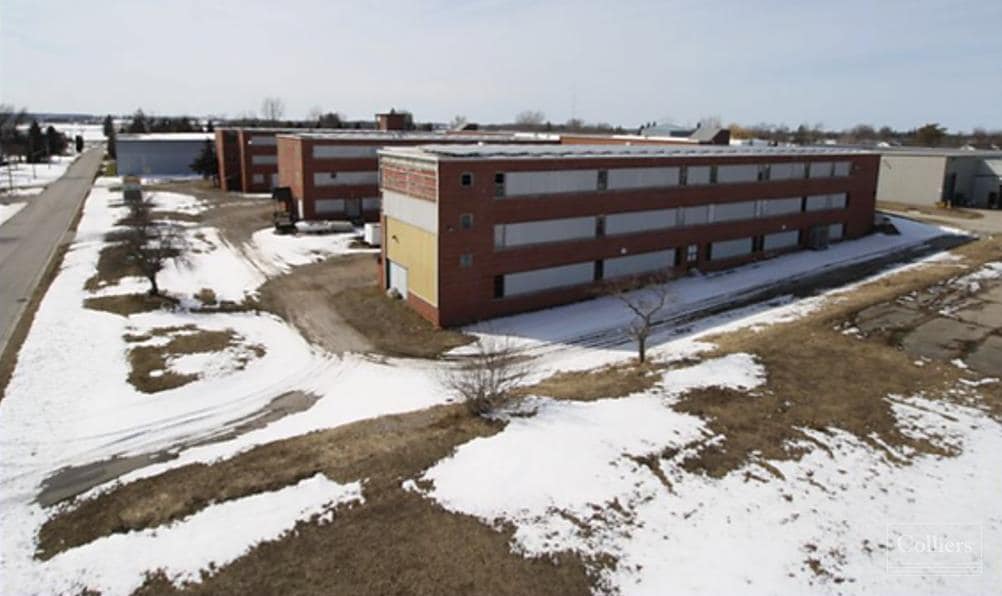36 Winnipeg Rd, Clinton, ON for lease Building Photo- Image 1 of 8