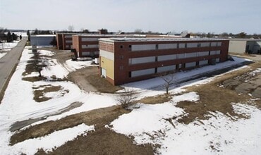36 Winnipeg Rd, Clinton, ON for lease Building Photo- Image 1 of 8
