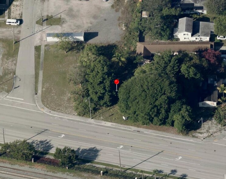 583 S Dixie Hwy, Deerfield Beach, FL à vendre - Photo du bâtiment - Image 3 de 20