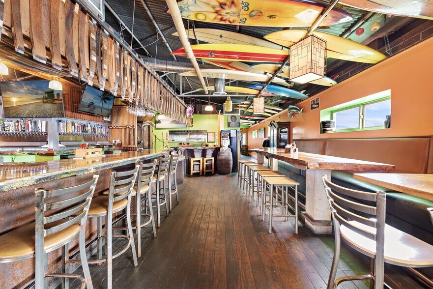 102 Avenida Cabrillo, San Clemente, CA for sale - Interior Photo - Image 3 of 11