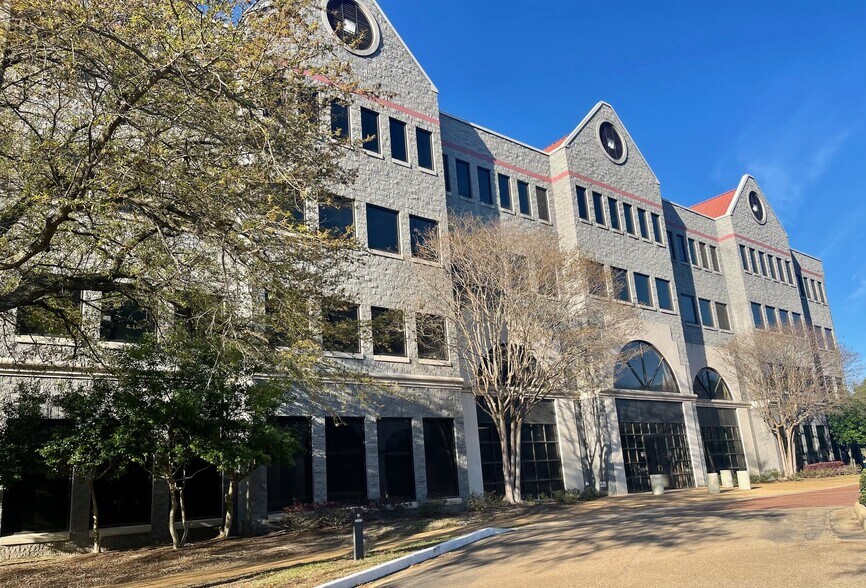 713 Pear Orchard Rd, Ridgeland, MS à louer - Photo du bâtiment - Image 2 de 9
