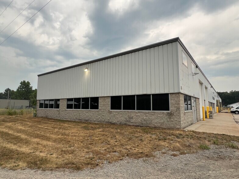 12259-12315 Cleveland St, Nunica, MI à louer - Photo du bâtiment - Image 3 de 20