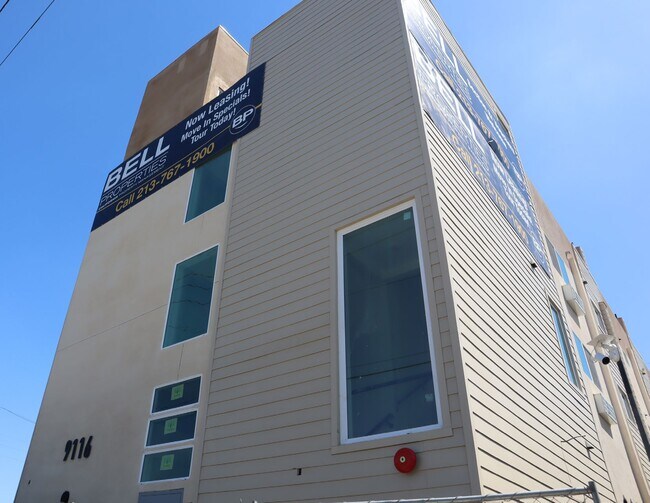 Plus de détails pour 9116 S Vermont Ave, Los Angeles, CA - Multi-résidentiel à vendre