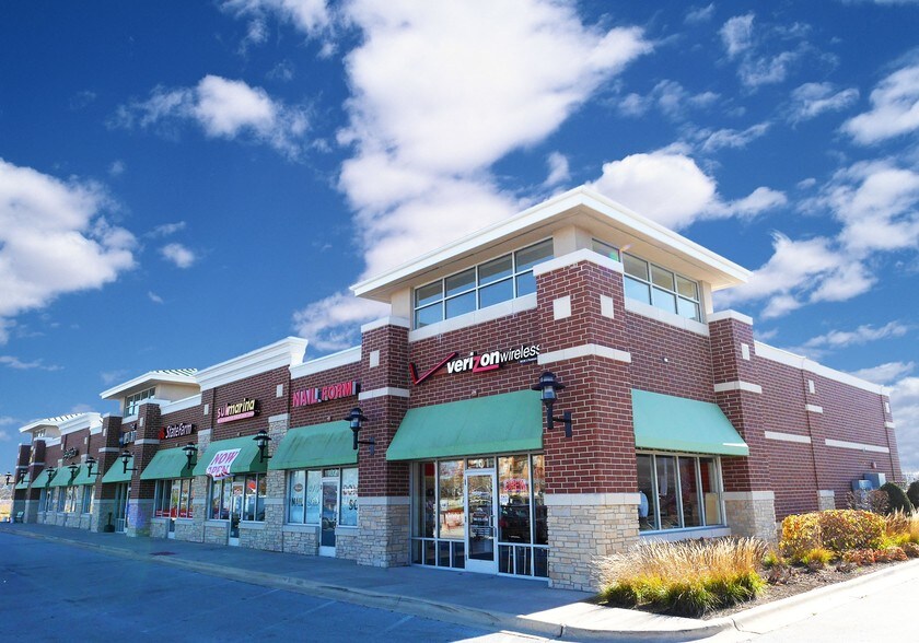 7101 W 183rd St, Tinley Park, IL à vendre - Photo du bâtiment - Image 2 de 11